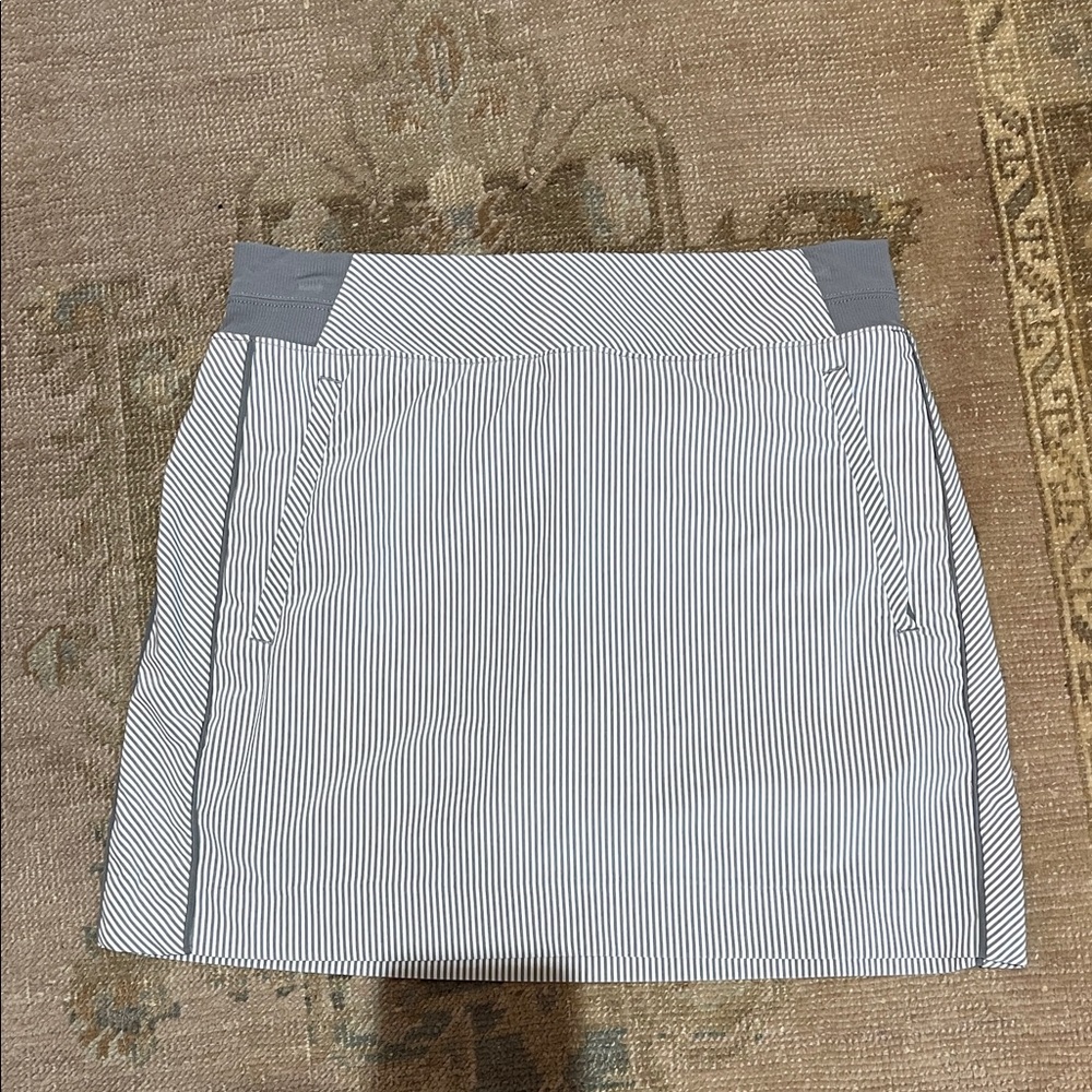 Athleta Gray and White Striped Mini Skirt